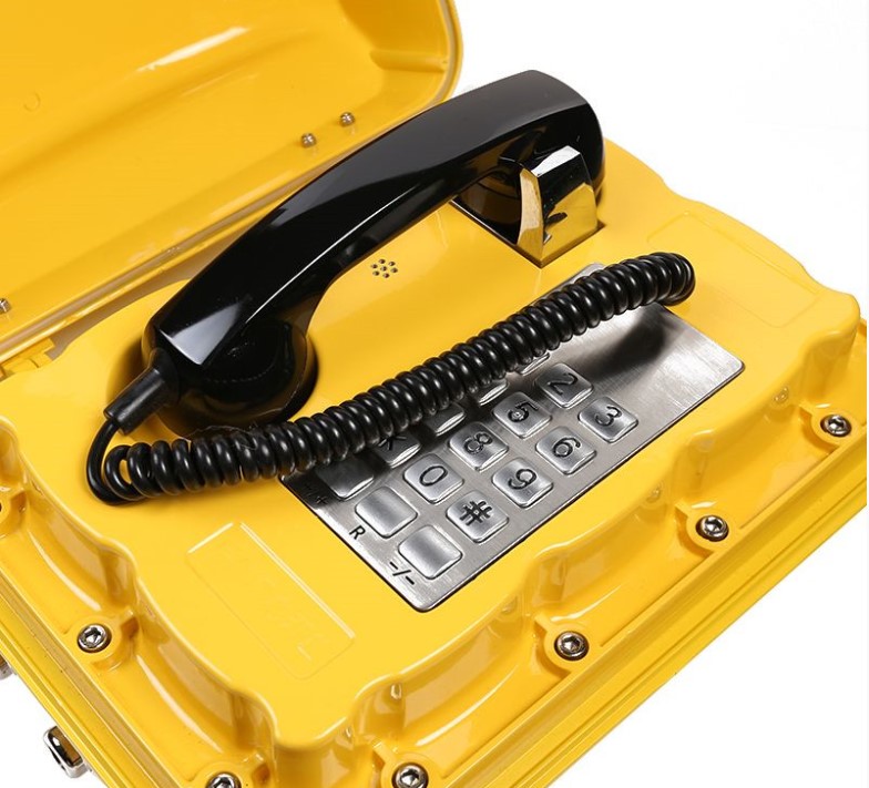 КАДАММ ТЛ3909 (TALK-3909) — Всепогодный промышленный GSM/3G-телефон с защитной дверцей и подсветкой клавиш